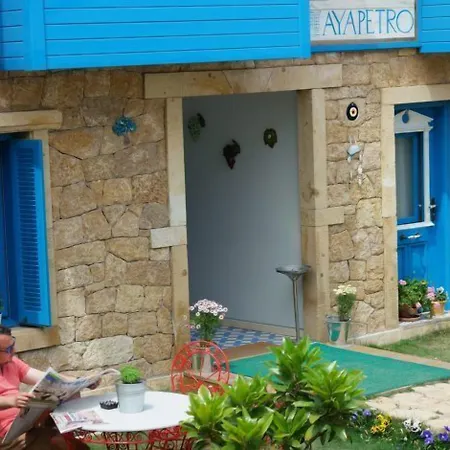 Ayapetro Hotel